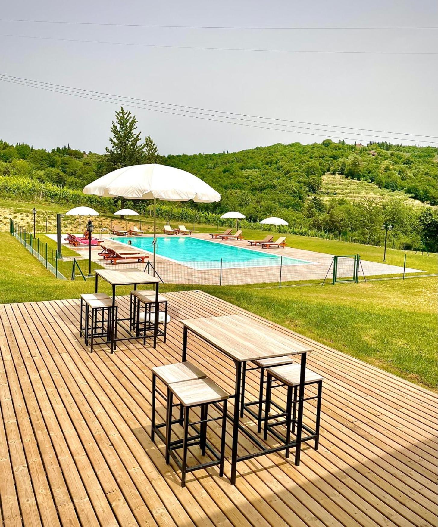 Agriturismo I Poggilunghi Чивитела ин Вал ди Киана Екстериор снимка